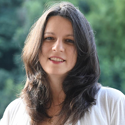 Profa. Nathalie Gimenes