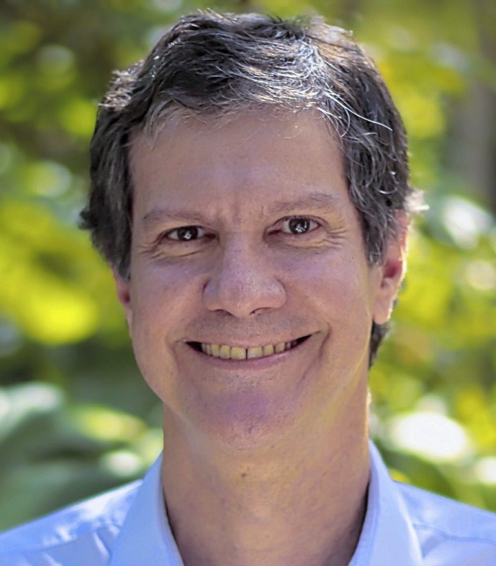 Prof. Gustavo Gonzaga